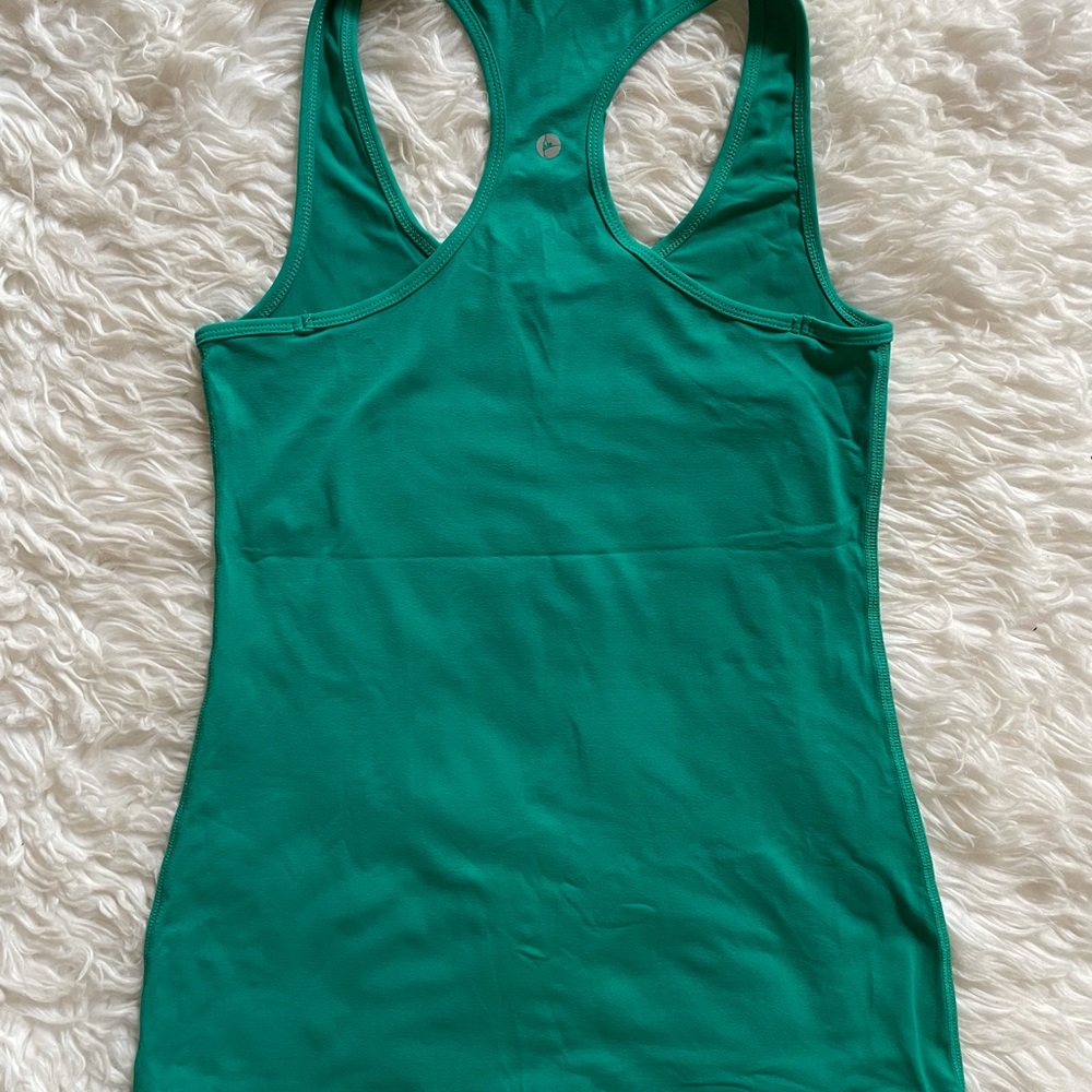 Workout top - Picture 2 of 2